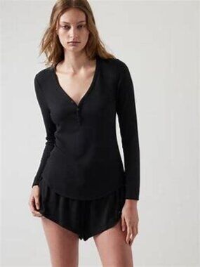 NWT Athleta Wind Down Sleep Top in Black Medium